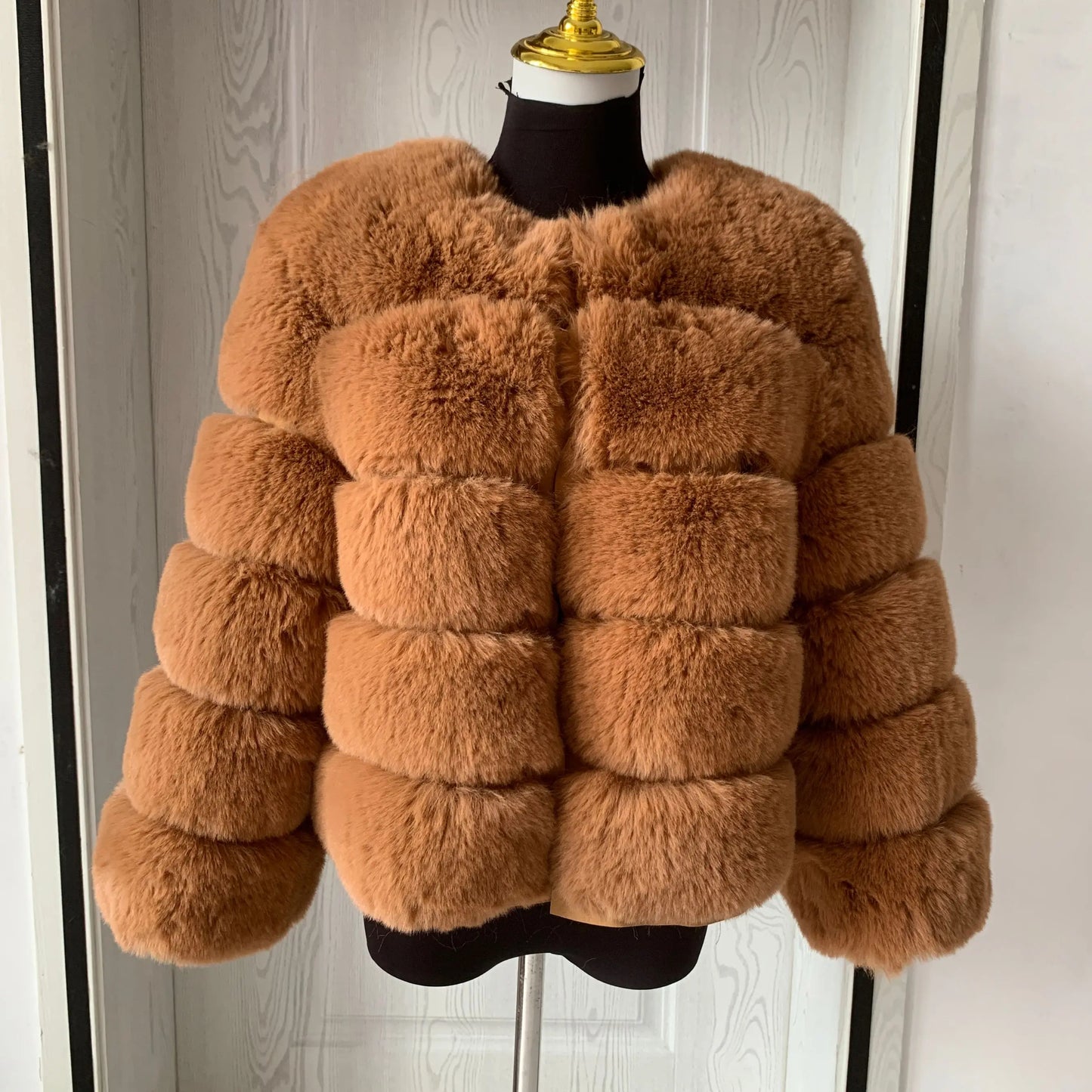 Winter Glam: High Quality Fur Jacket