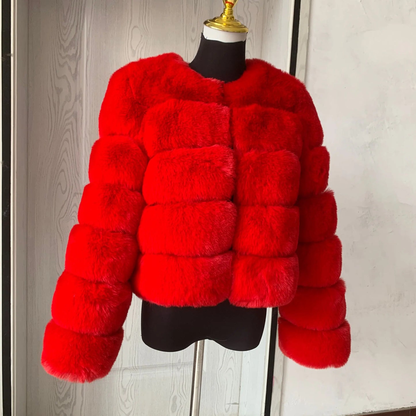 Winter Glam: High Quality Fur Jacket