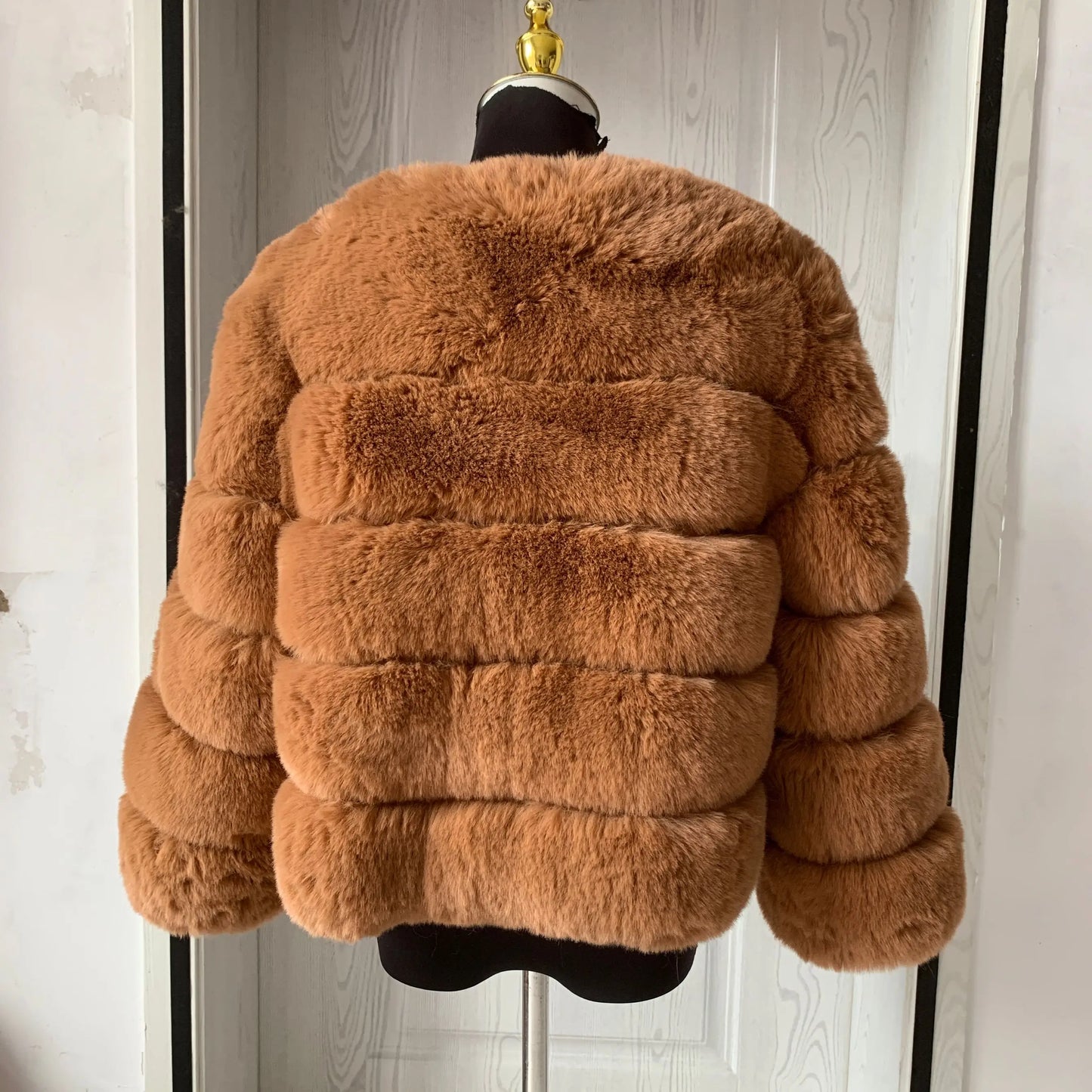 Winter Glam: High Quality Fur Jacket