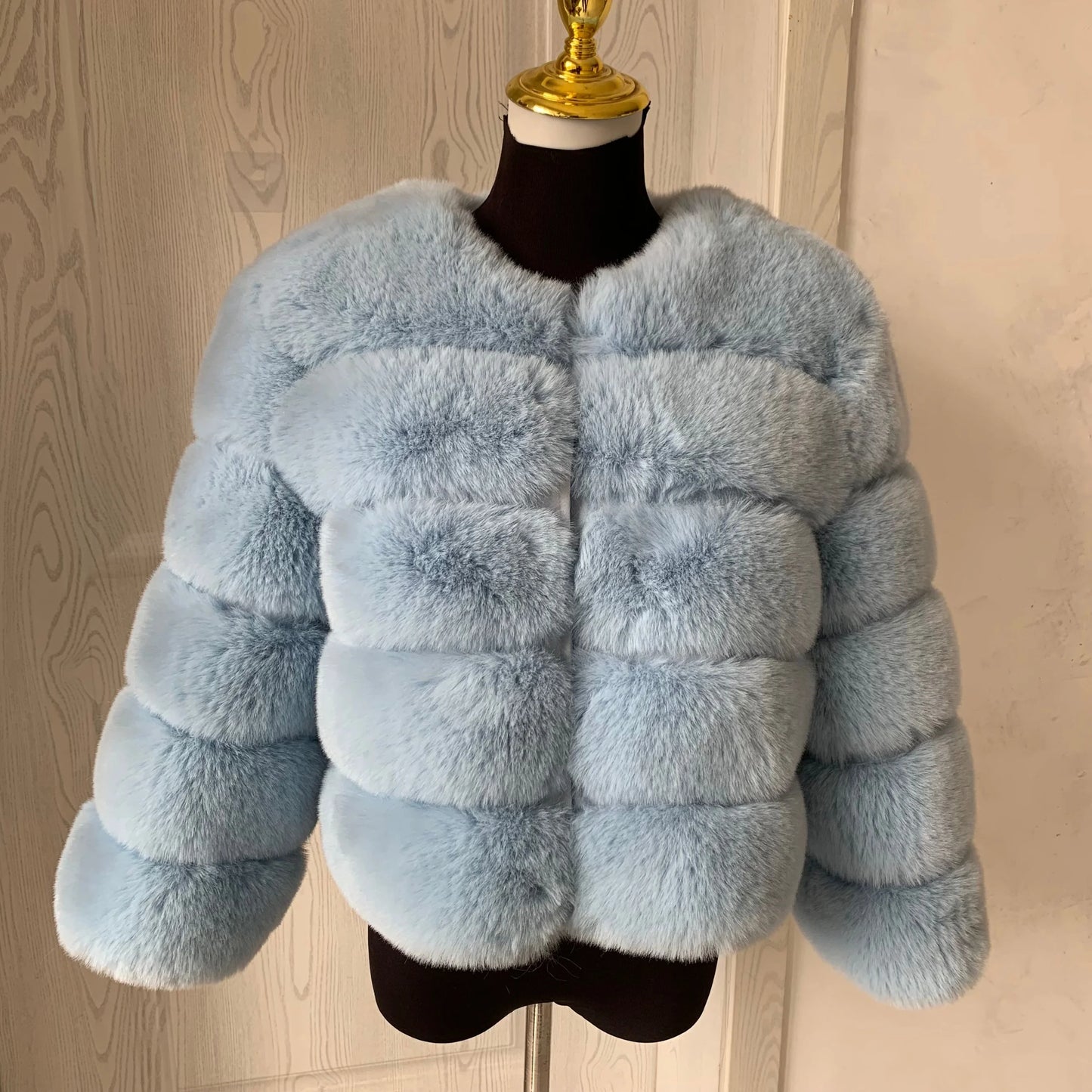 Winter Glam: High Quality Fur Jacket