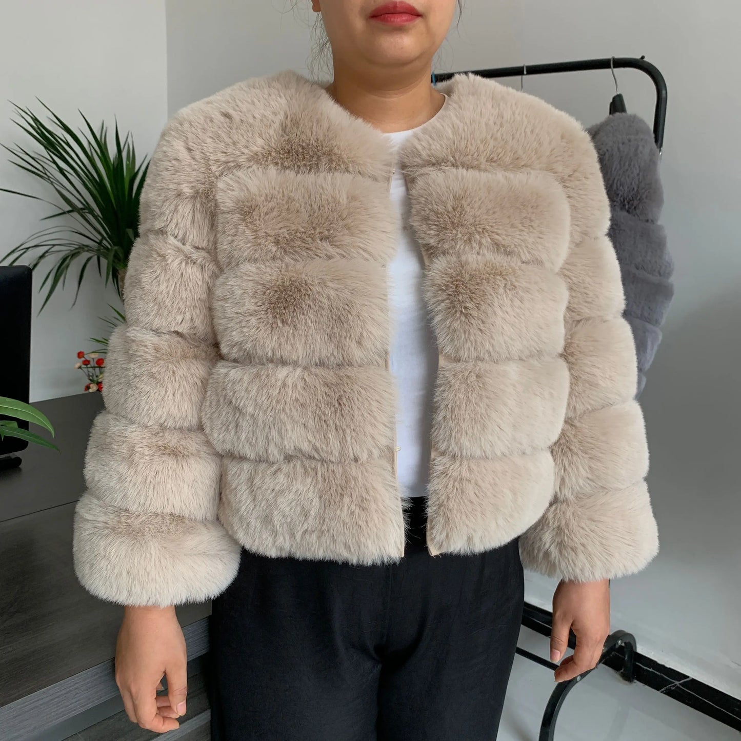 Winter Glam: High Quality Fur Jacket