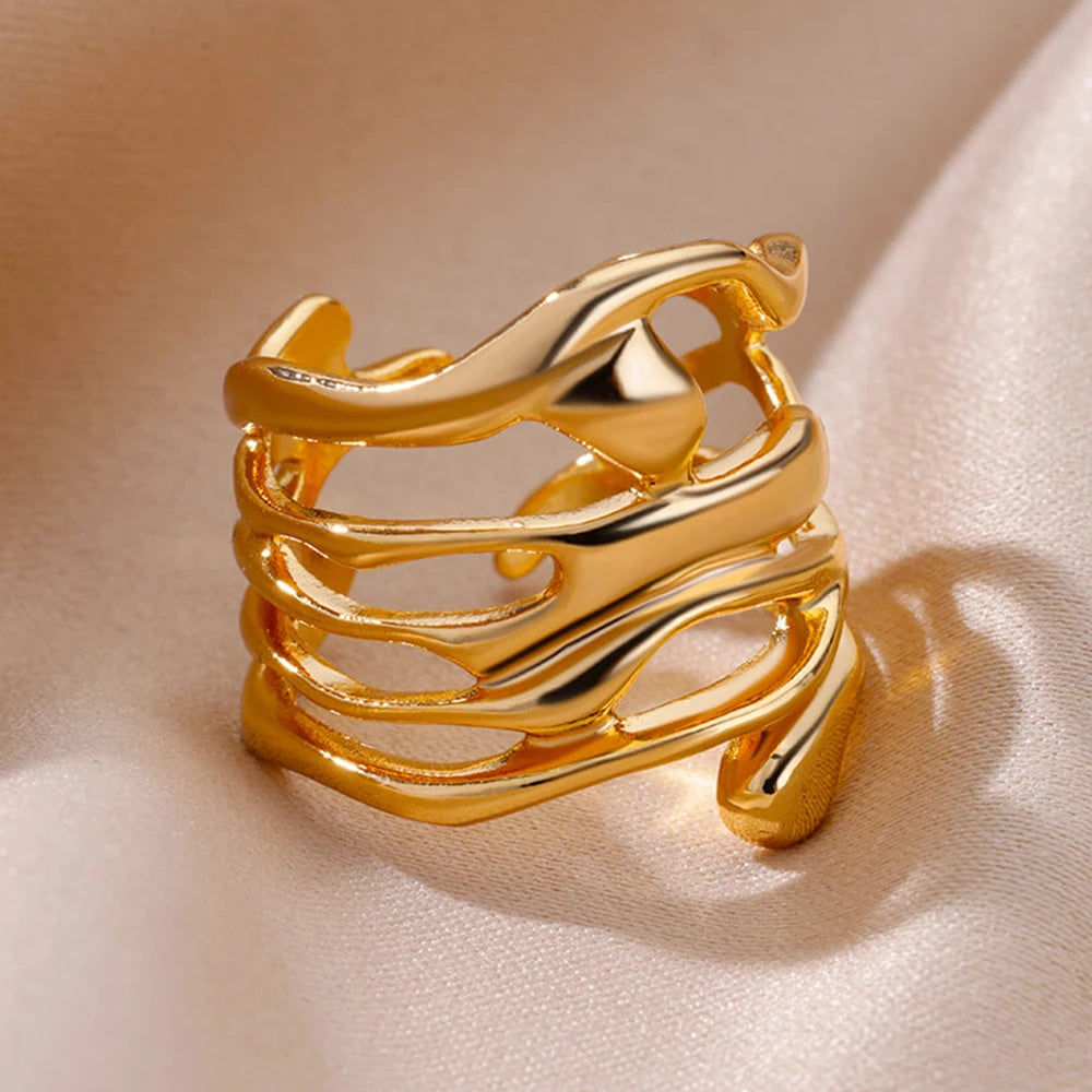 Lustrous Love: 2025 Gift Ring Line