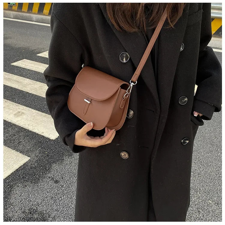 Fashion Saddle 2025: Women's Crossbody Leather