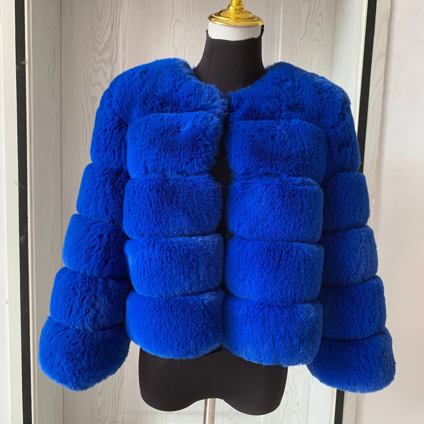 Winter Glam: High Quality Fur Jacket