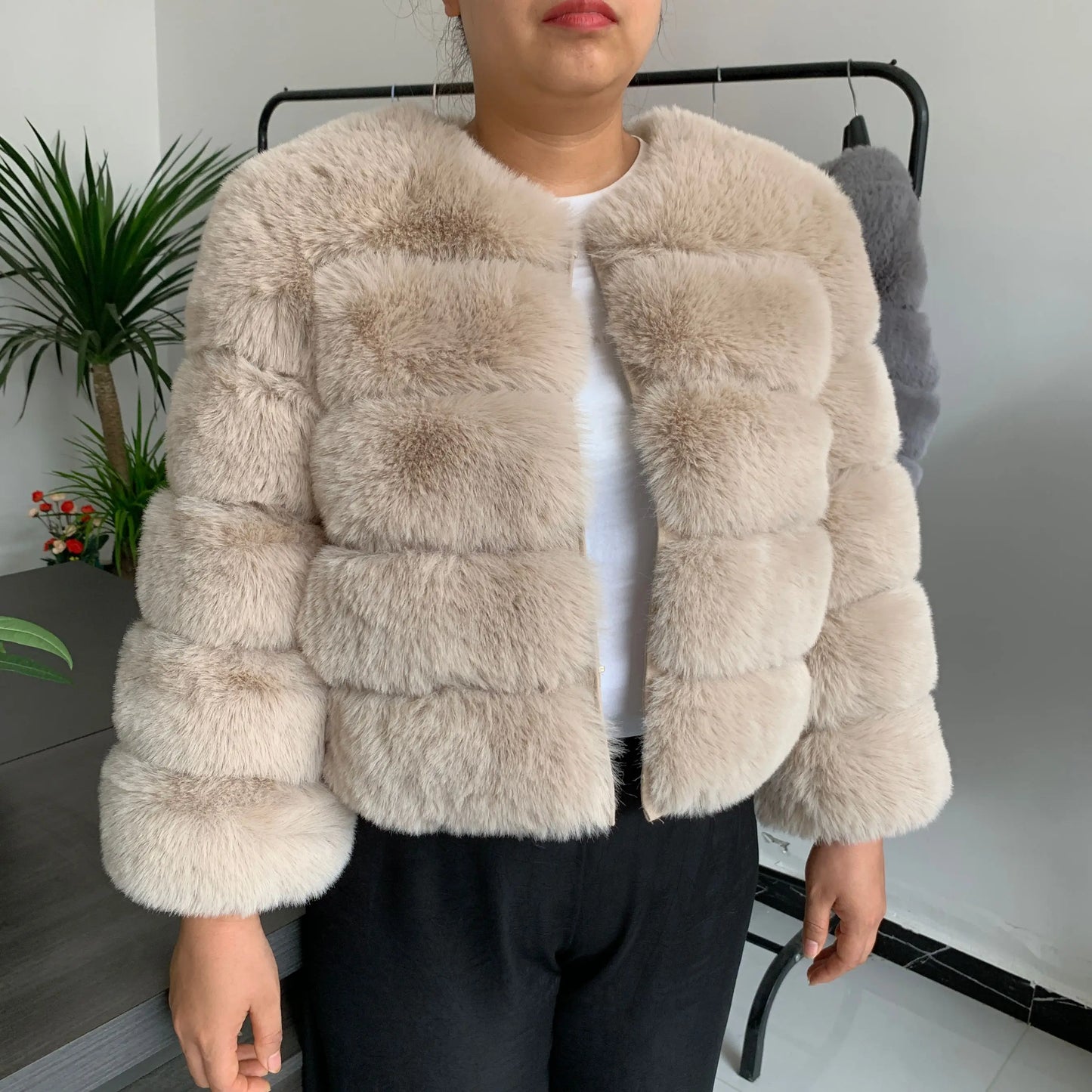 Winter Glam: High Quality Fur Jacket