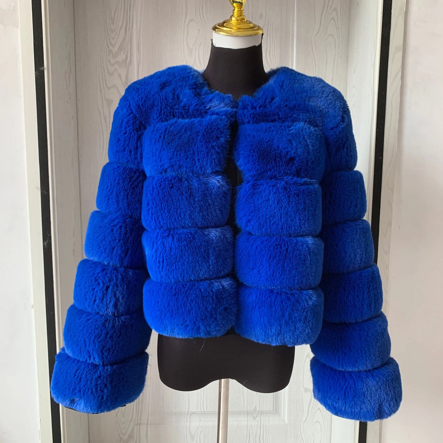 Winter Glam: High Quality Fur Jacket