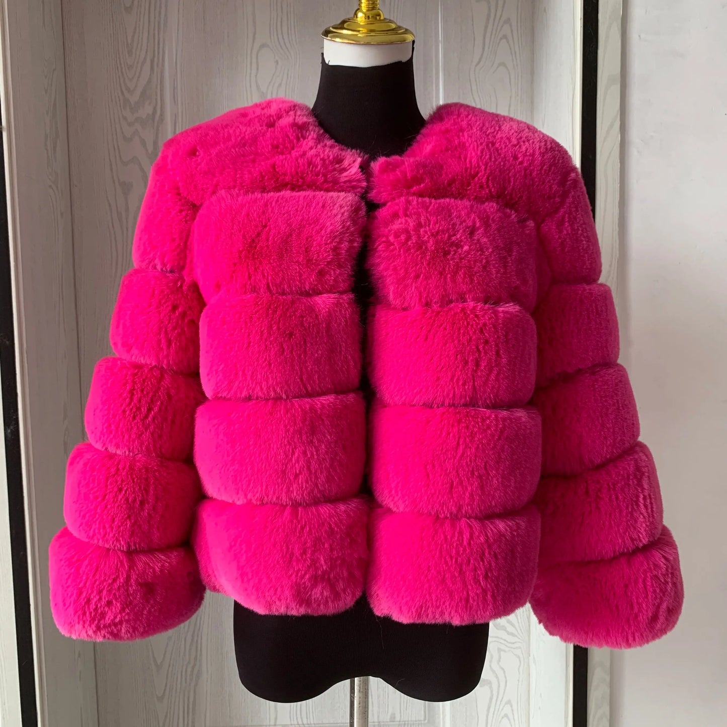 Winter Glam: High Quality Fur Jacket