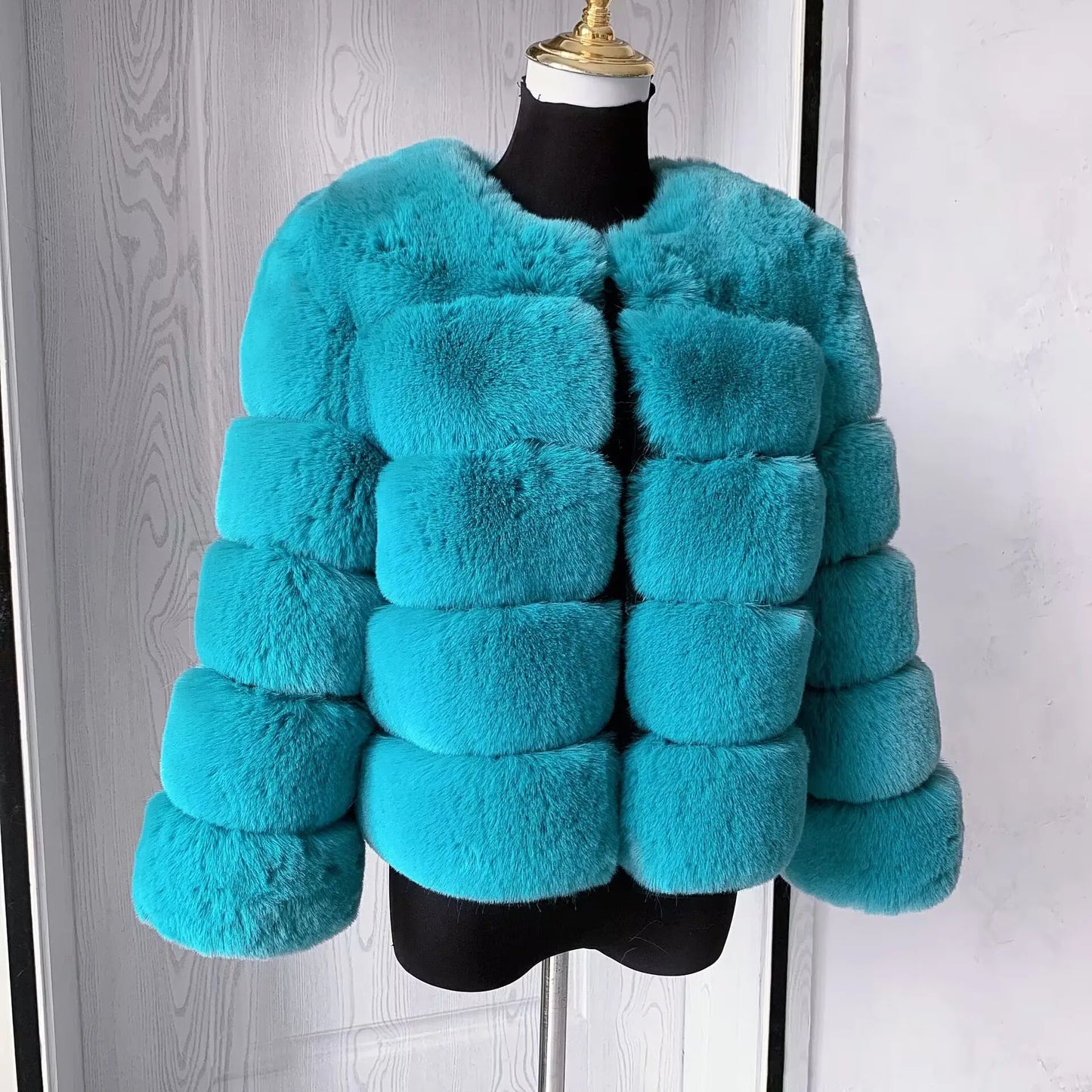 Winter Glam: High Quality Fur Jacket