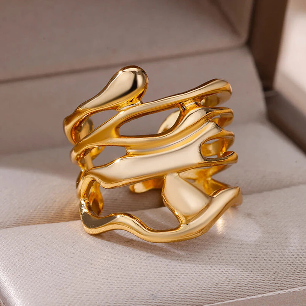 Lustrous Love: 2025 Gift Ring Line