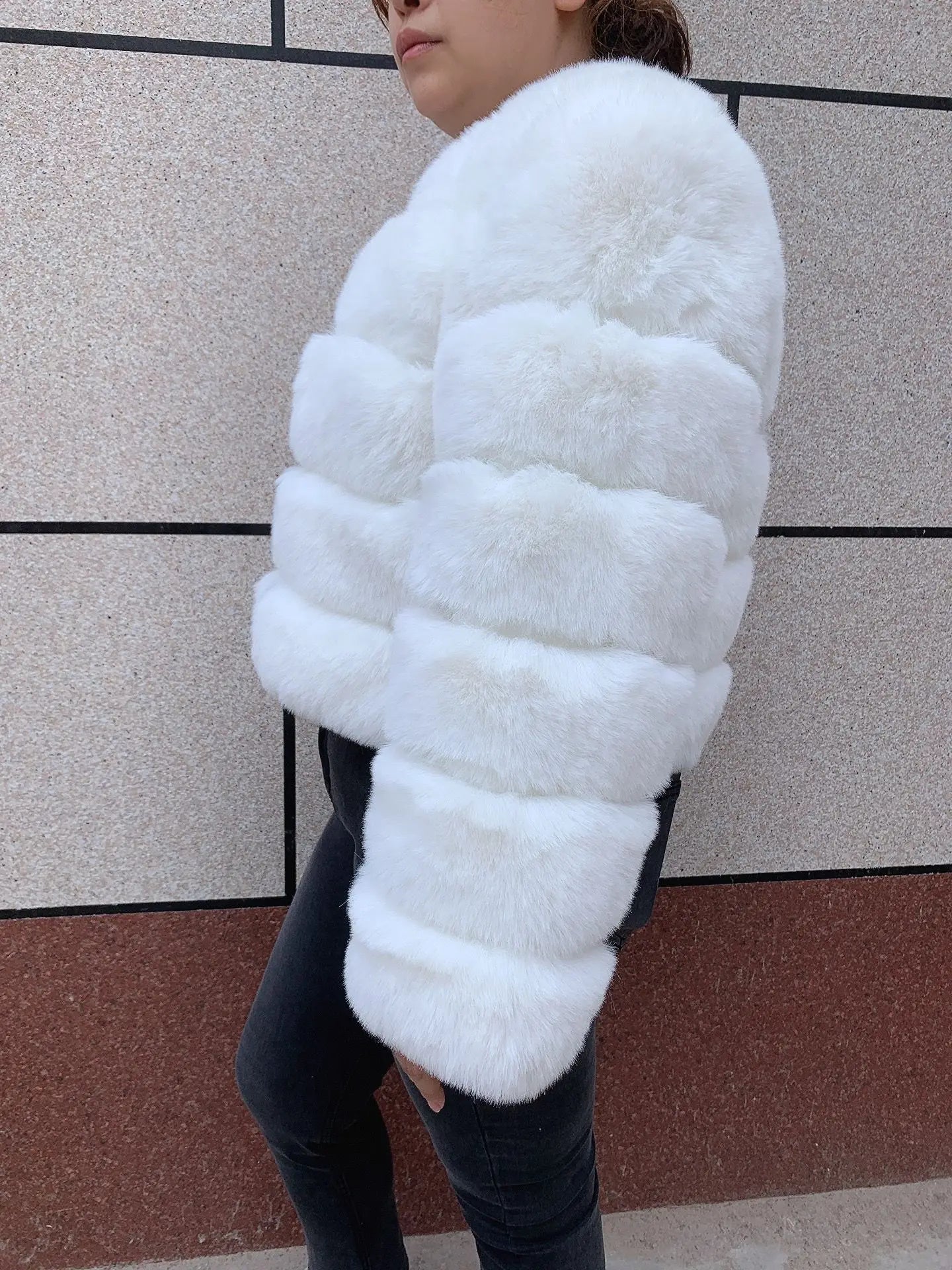 Winter Glam: High Quality Fur Jacket