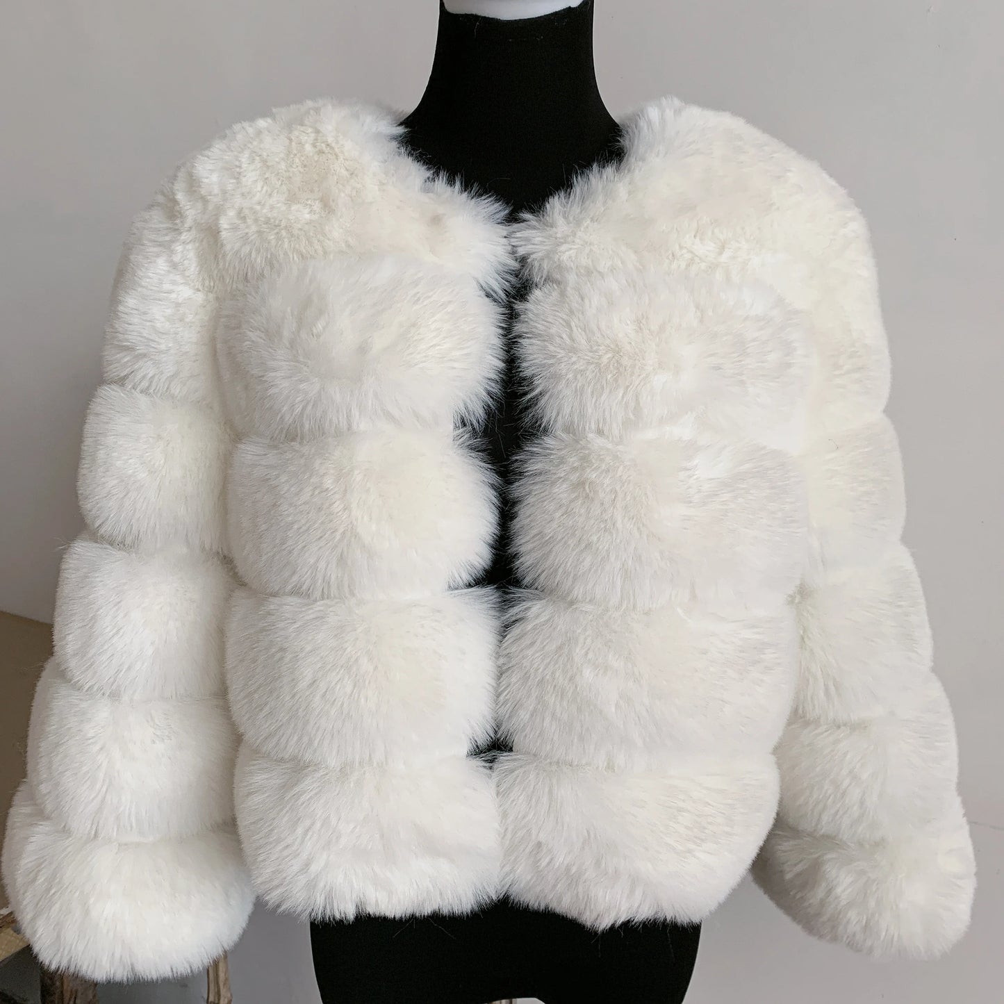 Winter Glam: High Quality Fur Jacket